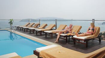 Regalia Hotel