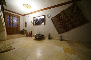 Arch Palace