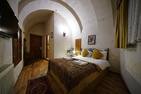 Arch Palace