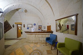 Arch Palace