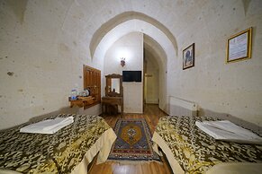 Arch Palace