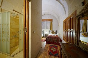 Arch Palace