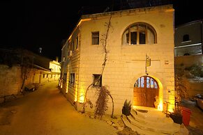 Arch Palace
