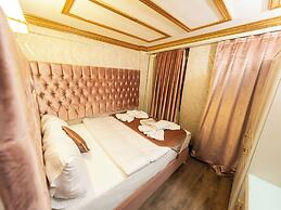 Diamond Royal Hotel