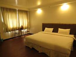 High Five Hotel