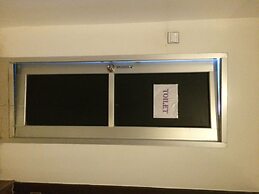 High Five Hotel
