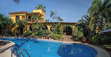Hotel Suites La Hacienda