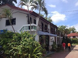 Siam Shades House