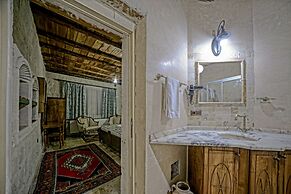 Elysée Cave House