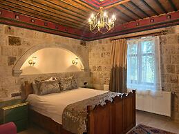 Elysée Cave House