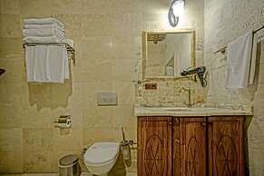 Elysée Cave House