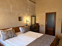 Elysée Cave House