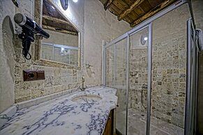 Elysée Cave House