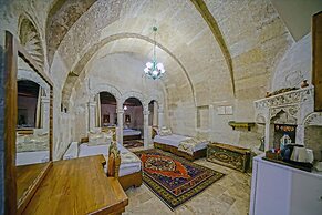 Elysée Cave House