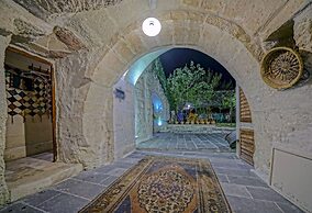 Elysée Cave House