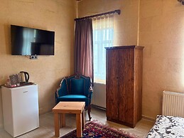 Elysée Cave House
