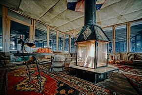 Elysée Cave House