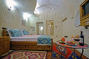 Elysée Cave House