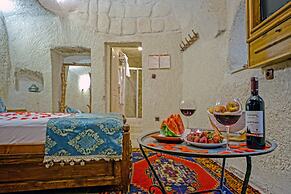 Elysée Cave House