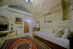 Elysée Cave House
