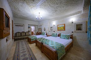 Elysée Cave House