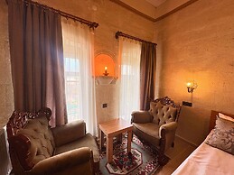 Elysée Cave House