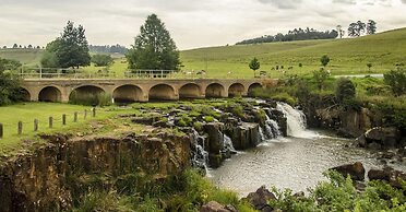 Antbear Drakensberg Lodge