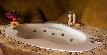 Antbear Drakensberg Lodge