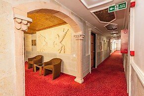 Ciner Hotel