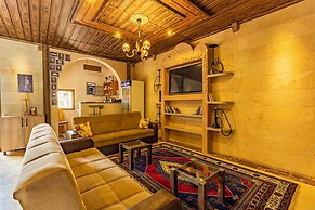 Ciner Hotel