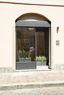 Monza City Rooms & Studios