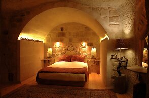 Anitya Cave House