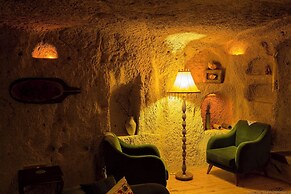 Anitya Cave House