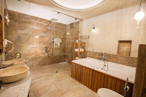 Imperial Cave Suites & Spa