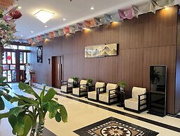 Aristocrat Residence & Hotel