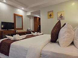 Aristocrat Residence & Hotel