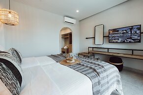 Eliros Mare Beachfront Poem Hotel