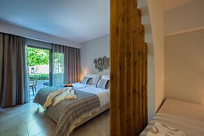 Eliros Mare Beachfront Poem Hotel
