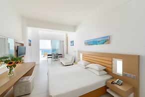 Vrissaki Beach Hotel