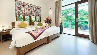 Acron Waterfront Resort