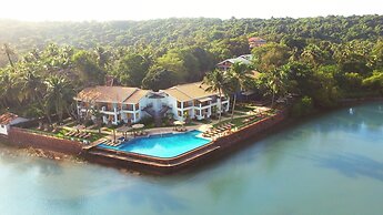 Acron Waterfront Resort