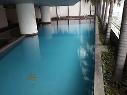 Luxury Service Suite At Taragon KL