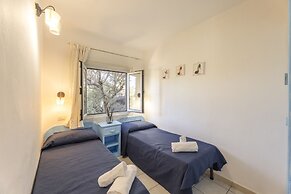 Baia de Bahas Residence