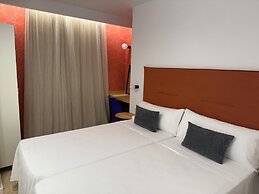 Poniente Playa Aparthotel