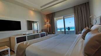Sunny Days El Palacio Resort & Spa