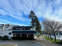 Sechelt Inn