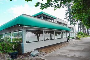 Sechelt Inn