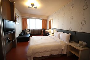 Grand Earl Hotel