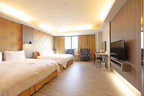 Grand Earl Hotel