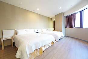 Grand Earl Hotel